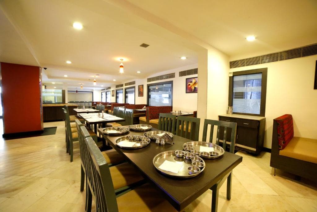 Click Hotel Yuvraj - Railway Station Road photo 2
