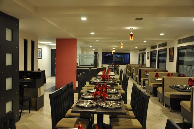 Click Hotel Yuvraj - Railway Station Road photo 3