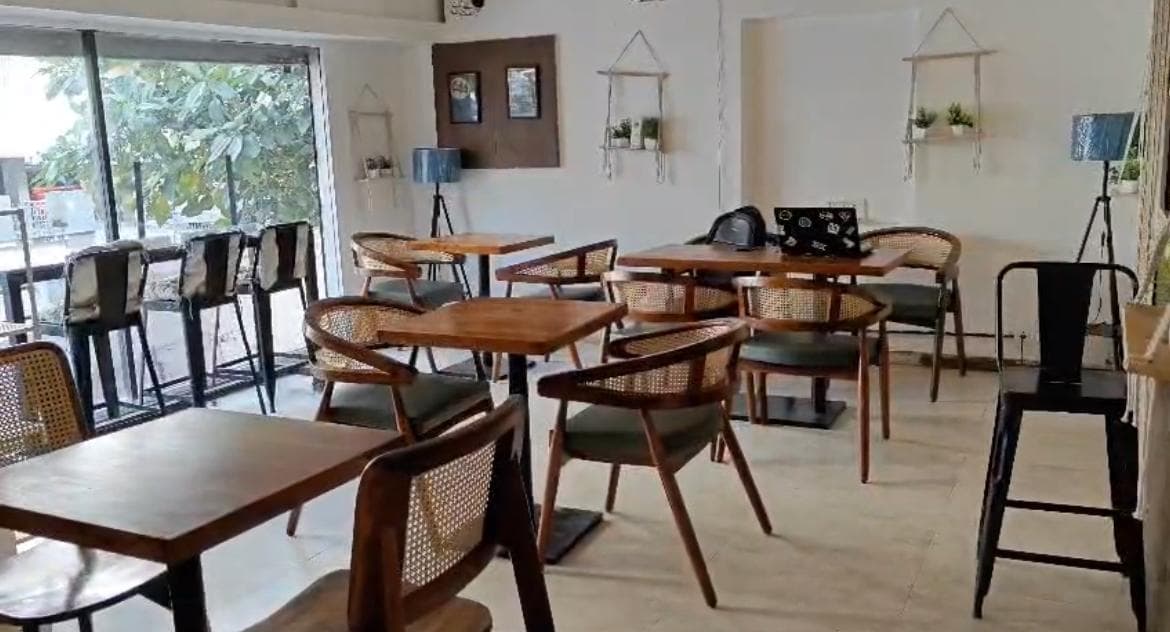 Aurum Coffee Bar - Alkapuri photo 1