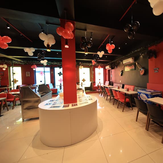 Pomo's pizza - Chandkheda photo 5