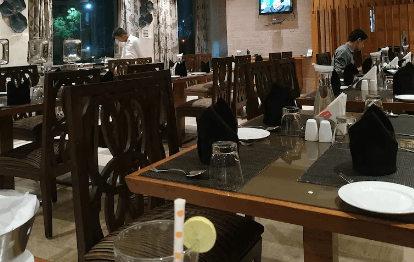 Leaf Restaurant - Hotel Riverview - Ashram Road