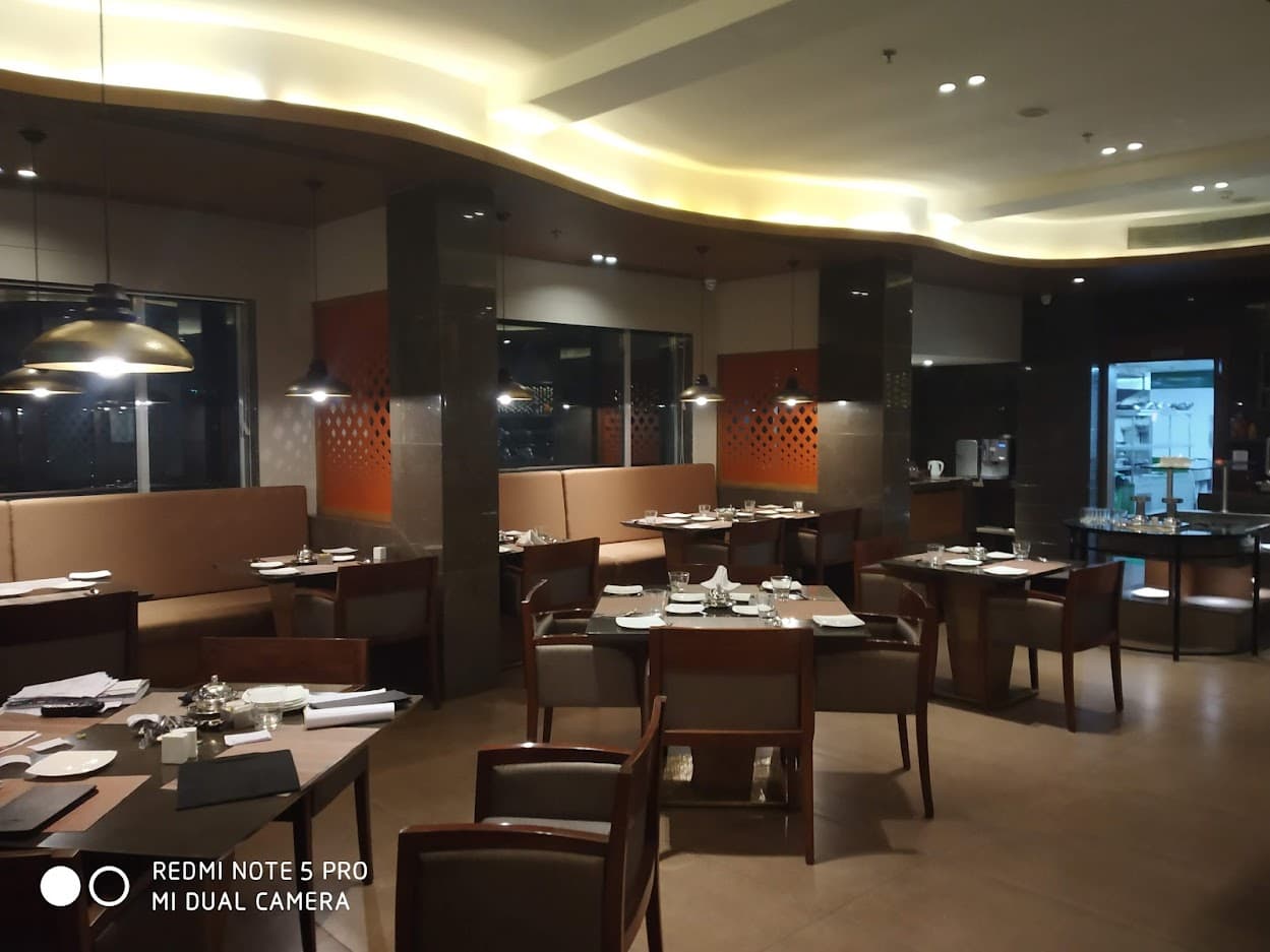 Zeste - The Fern - An Ecotel Hotel - Akota photo 4