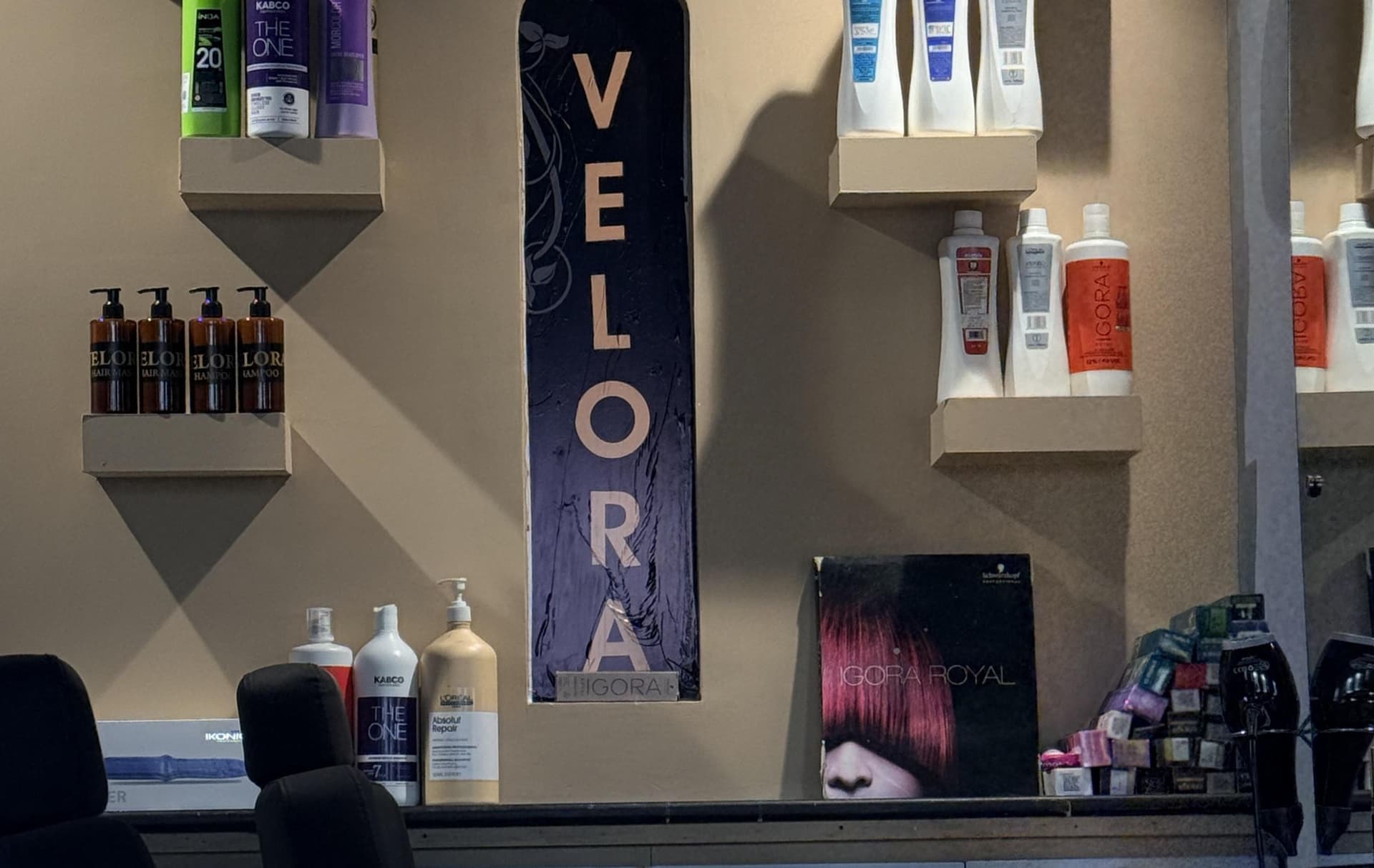 Velora Studio Unisex Salon - Bodakdev photo 1