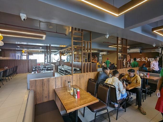Mc Oliver's Pizza - kudasan, Gandhinagar photo 3