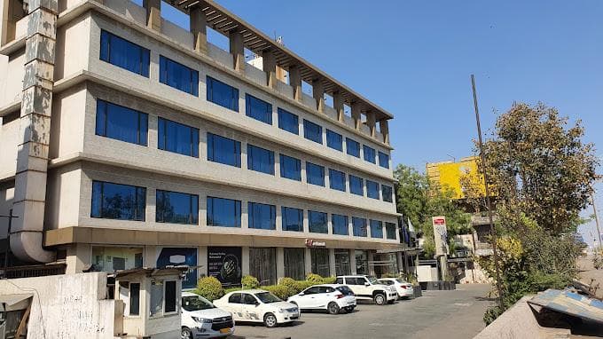 Leaf Restaurant - Hotel Riverview - Ashram Road photo 1