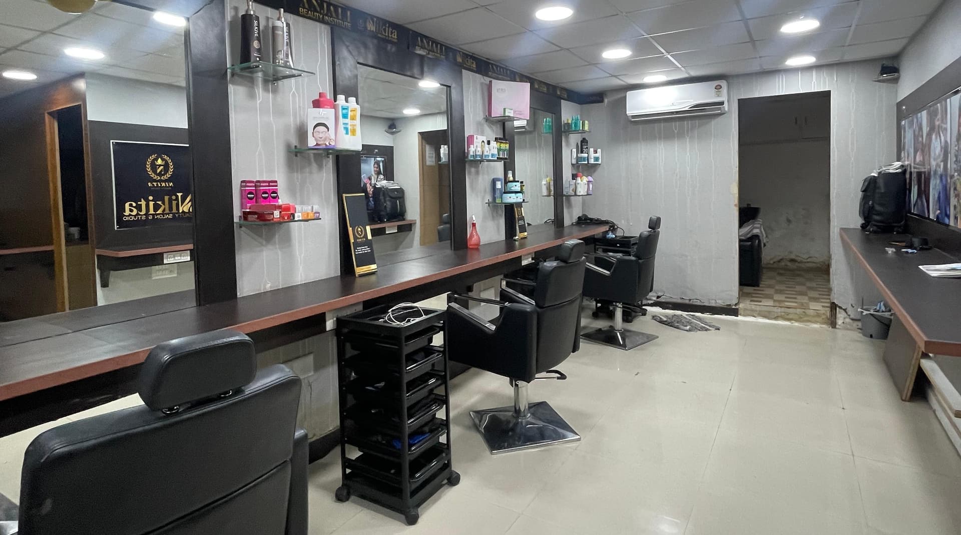 Nikita Beauty Salon - Maninagar photo 2