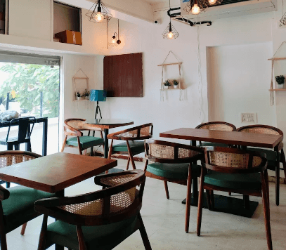 Aurum Coffee Bar - Alkapuri