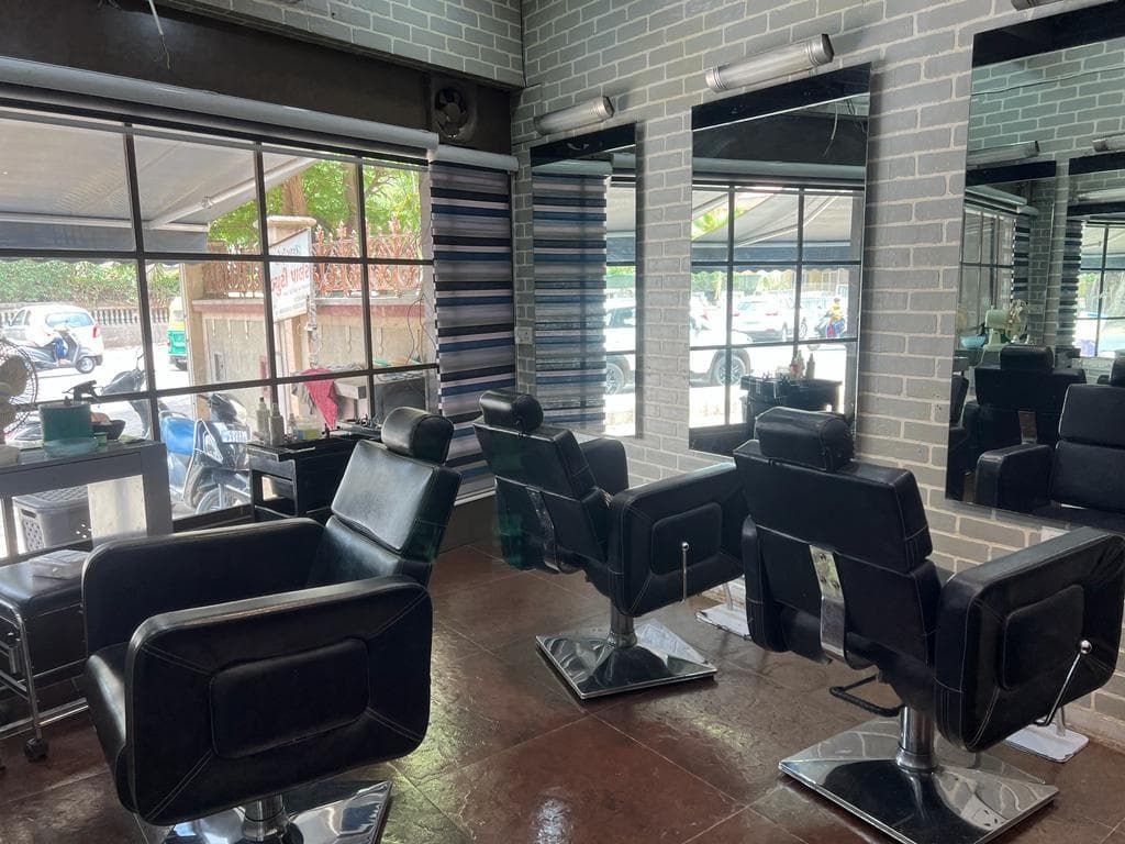 Lofiel Unisex Salon - Prahladnagar photo 1