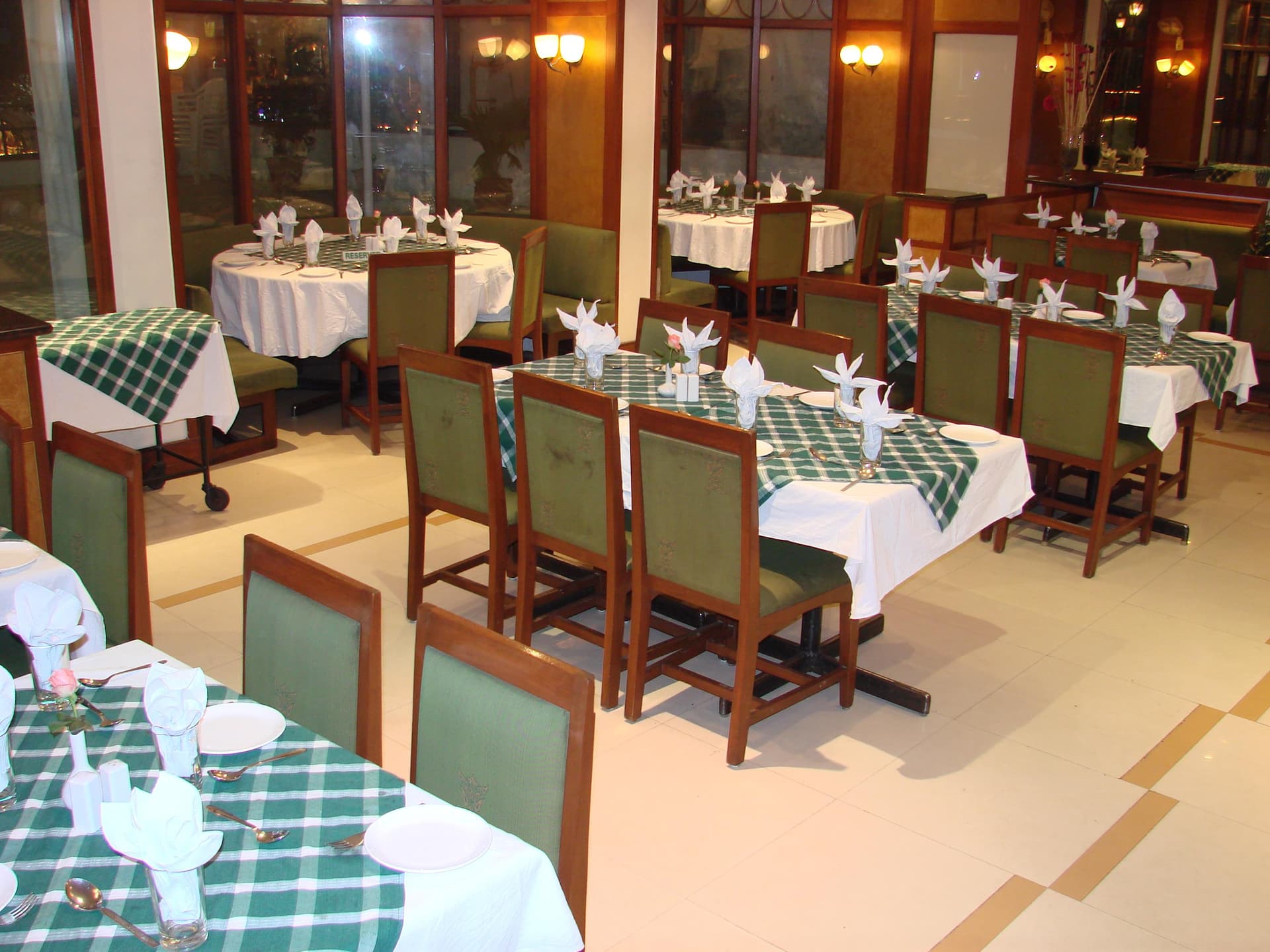 Vega Hotel Surya - Sayajigunj photo 1