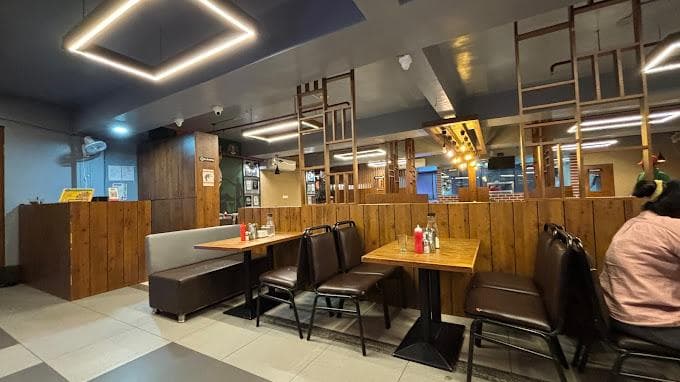 Mc Oliver's Pizza - kudasan, Gandhinagar photo 1